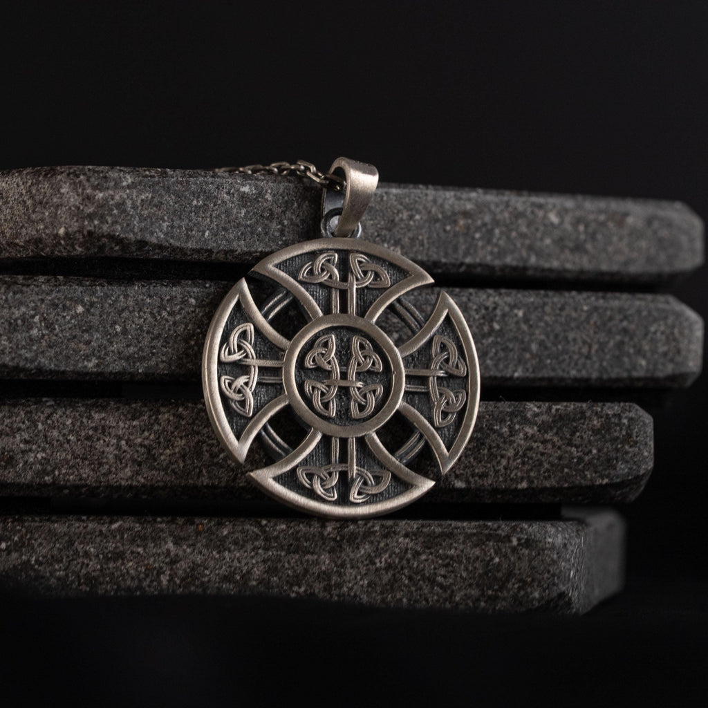 Viking Vegvisir Necklace & Helm of Awe Ring Set