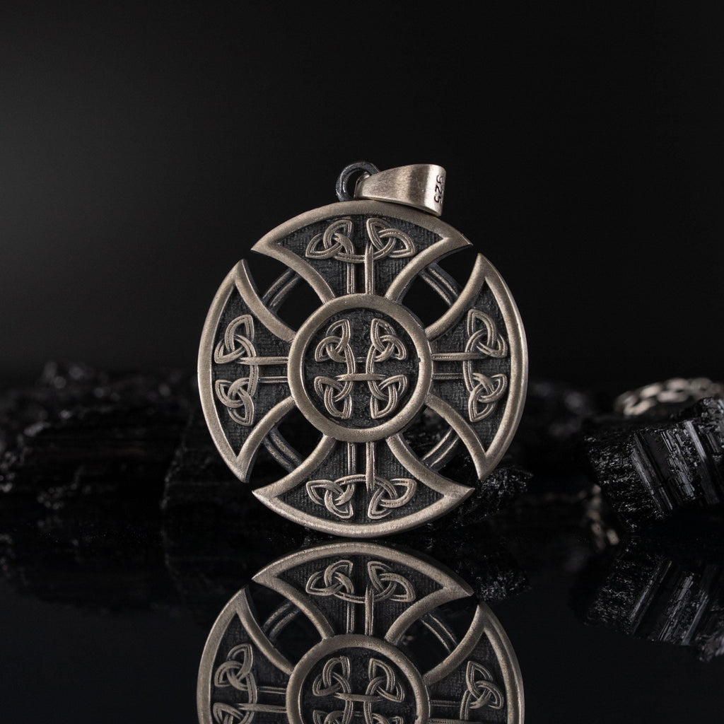 Viking Vegvisir Necklace & Helm of Awe Ring Set