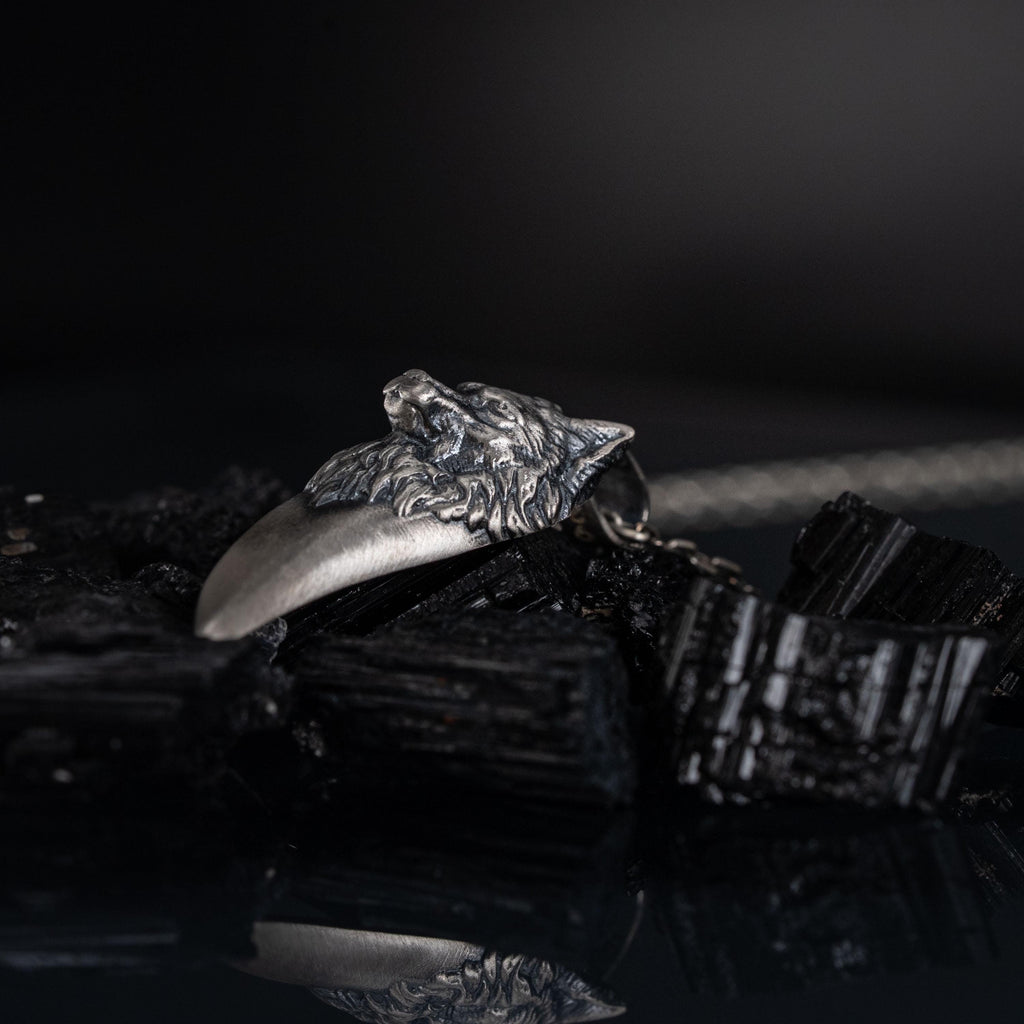 Wolf Tooth 925 Sterling Silver Pendant Necklace