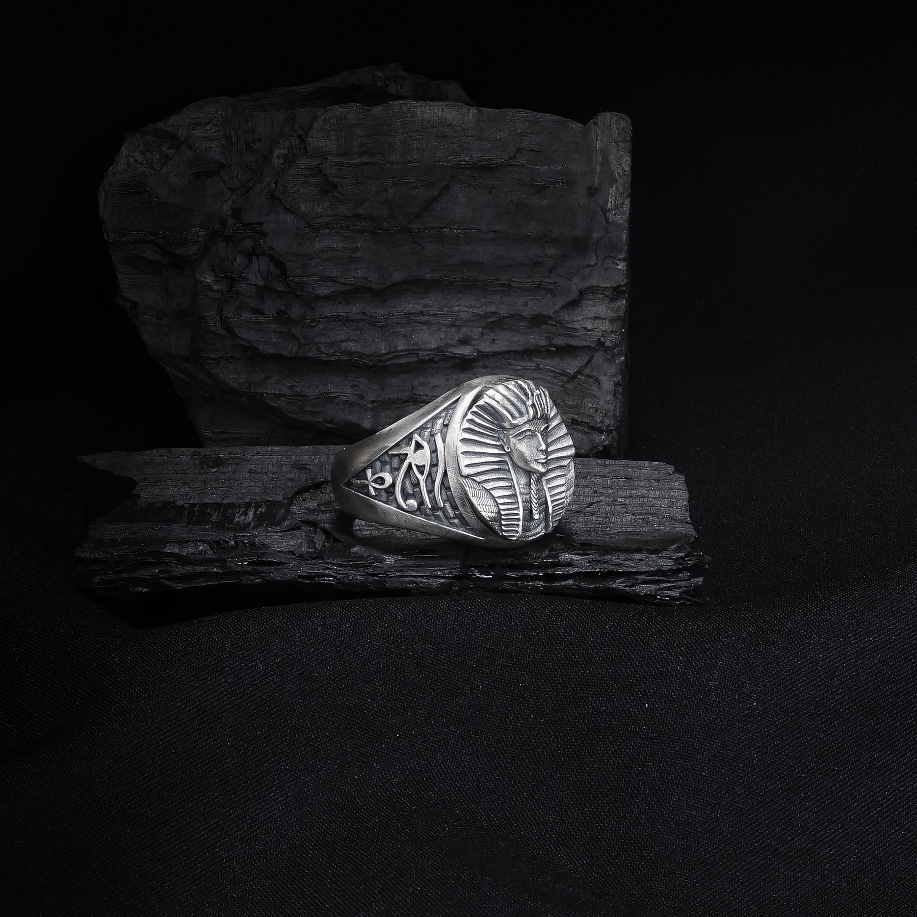 Pharaoh Ring
