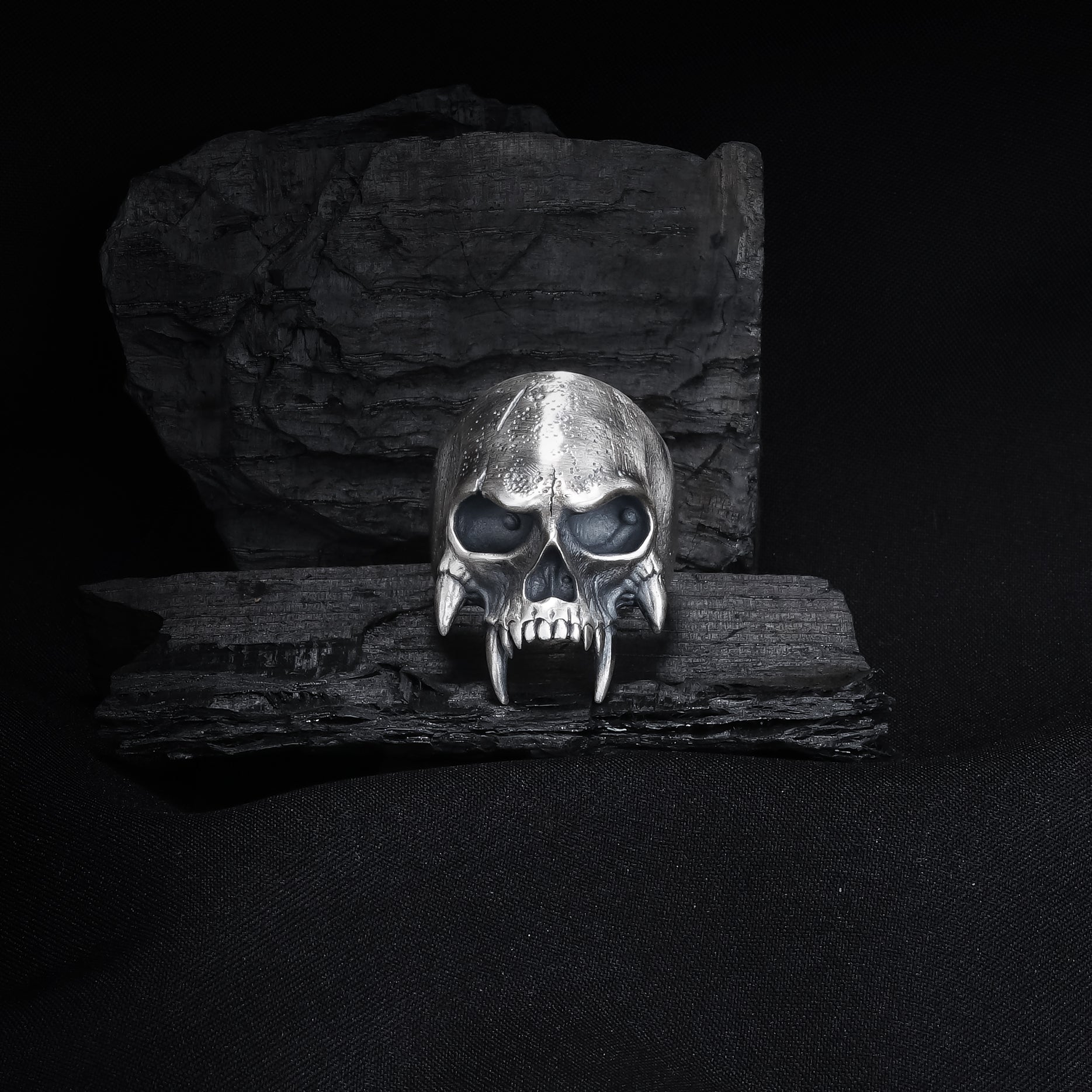 Vintage Gothic Skull Ring