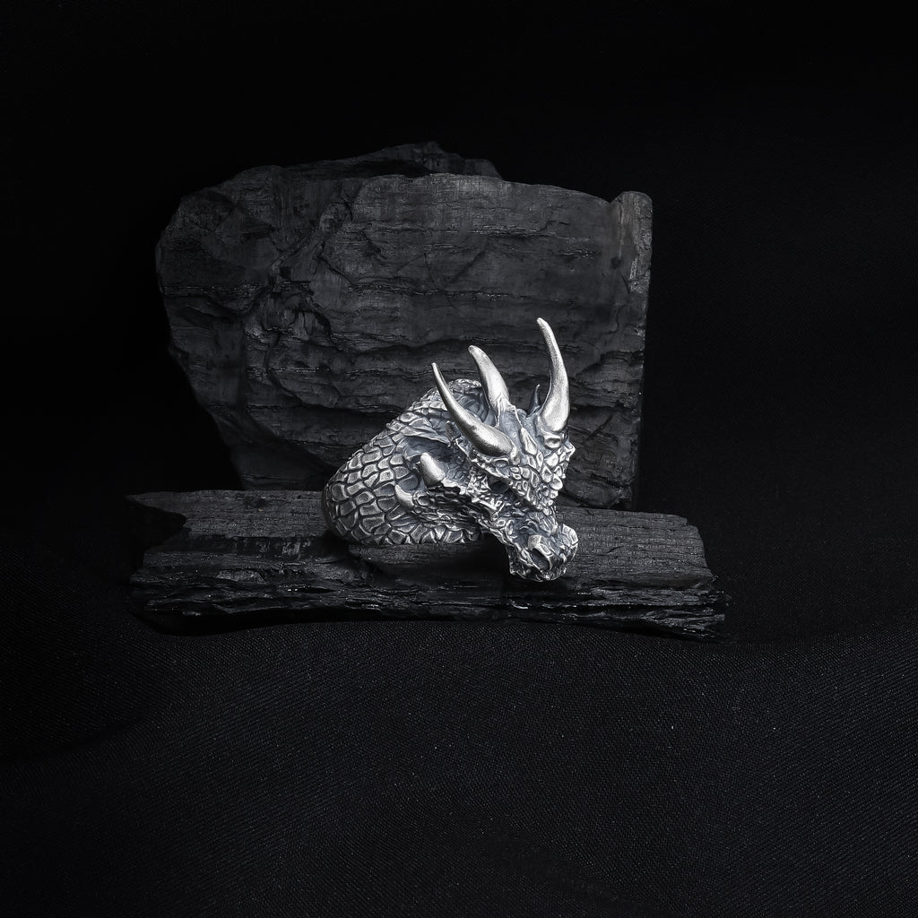 Gothic Dragon Ring