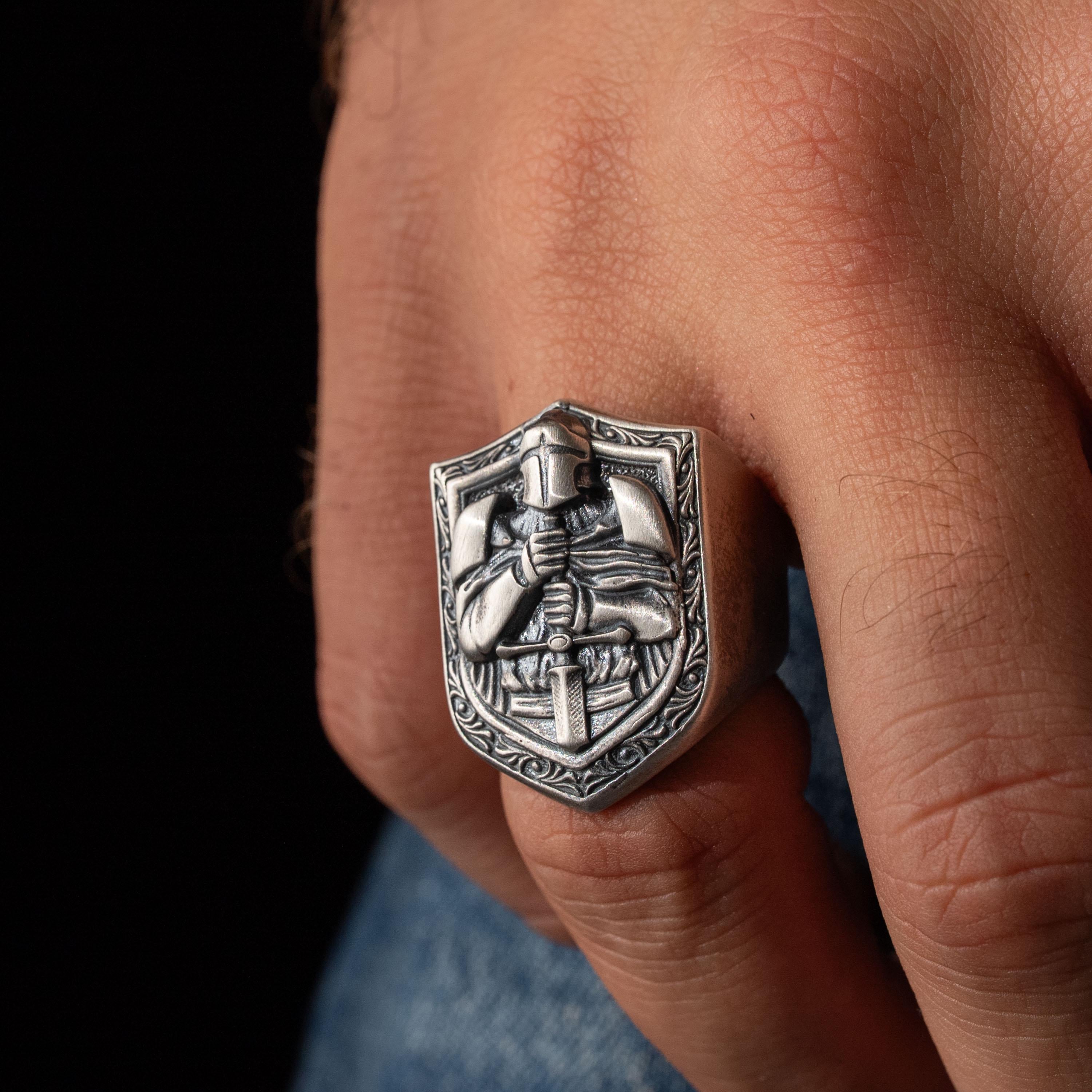 Knight 925 Sterling Silver Ring