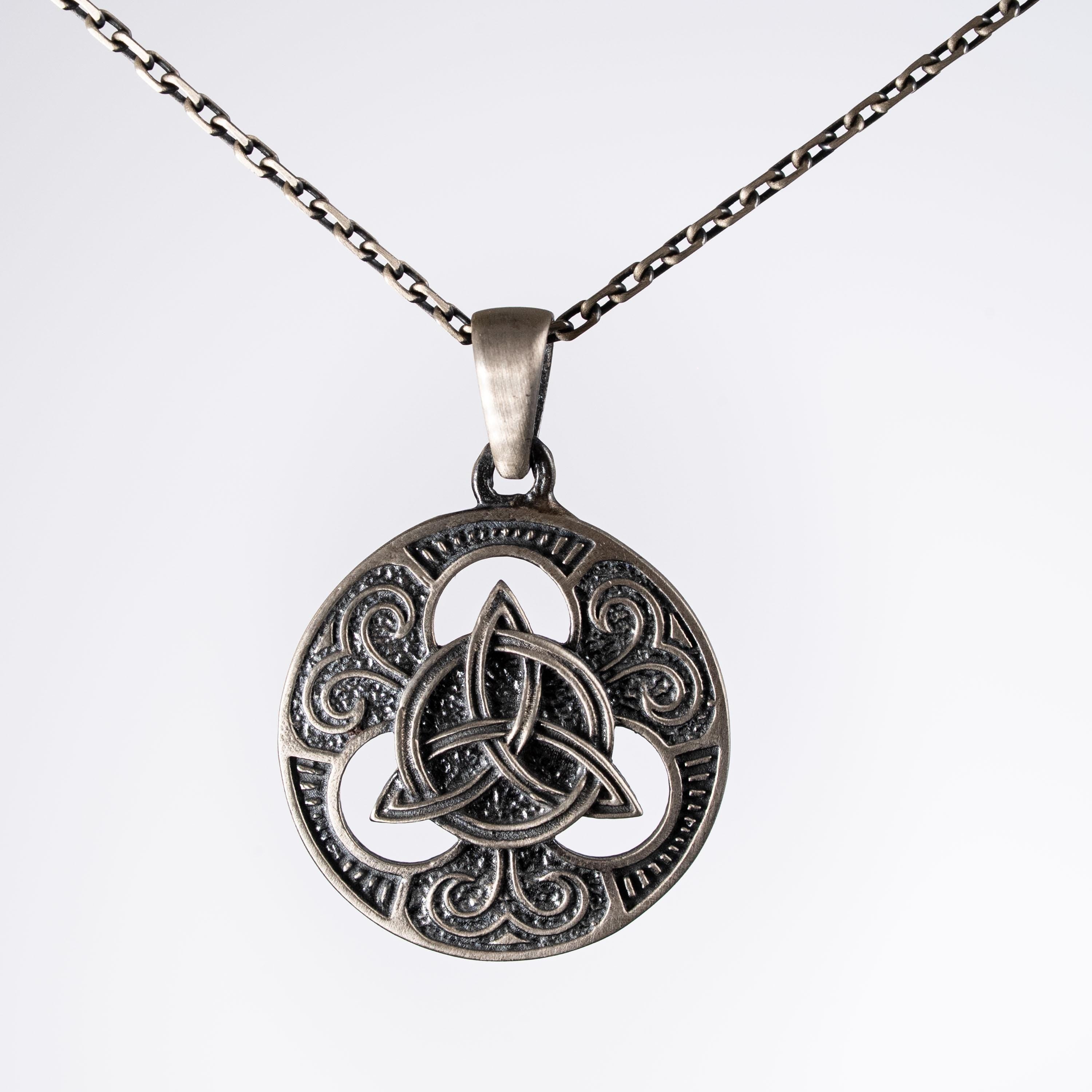 Celtic Triquetra 925 Sterling Silver Pendant