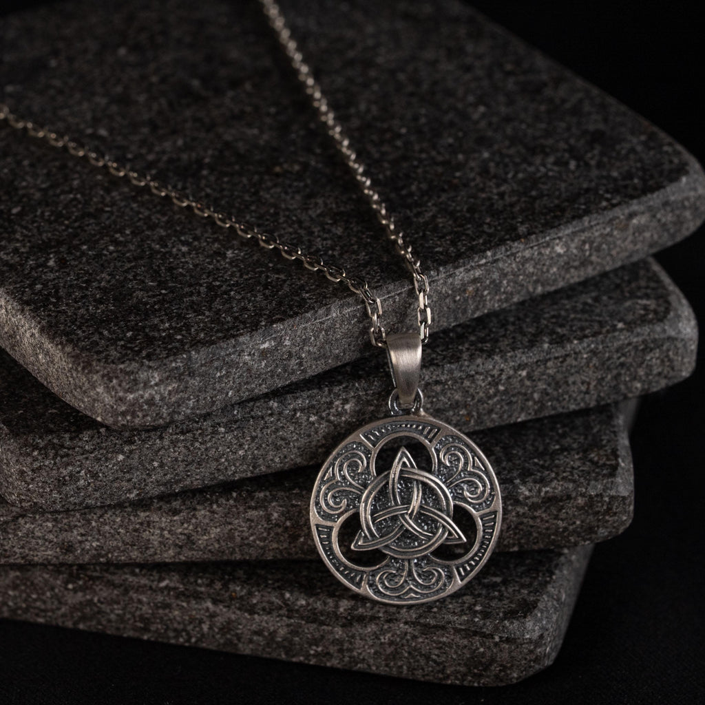 Celtic Triquetra 925 Sterling Silver Pendant