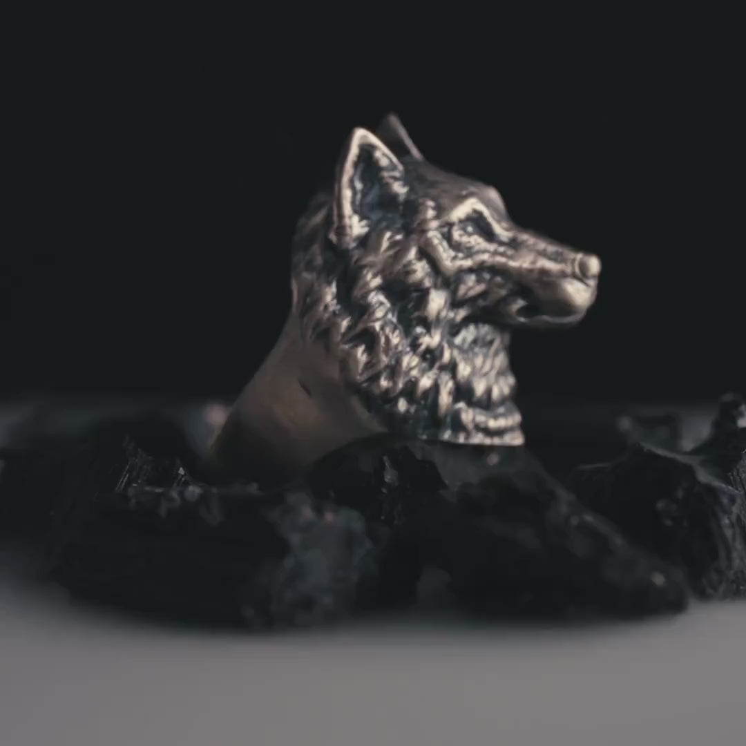 Sterling Silver Wolf Head Ring